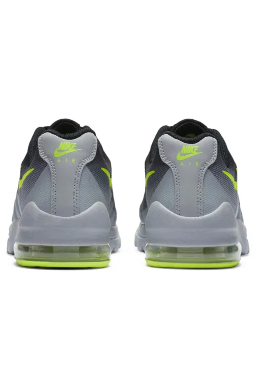 Nike Accessoires^Casual sneaker j zwart