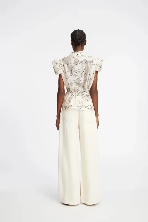 Munthe Designer|Blouses^Dames blouse mouwloos ecru