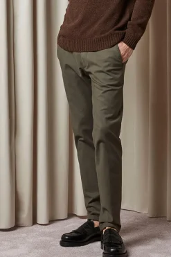 NN07 Outlet^Heren chino groen
